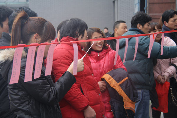 辭新春，迎元宵，全體員工踴躍上演燈謎會！