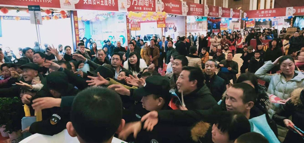 法瑞集成灶開門紅黃石站，嗨翻全場(chǎng)！