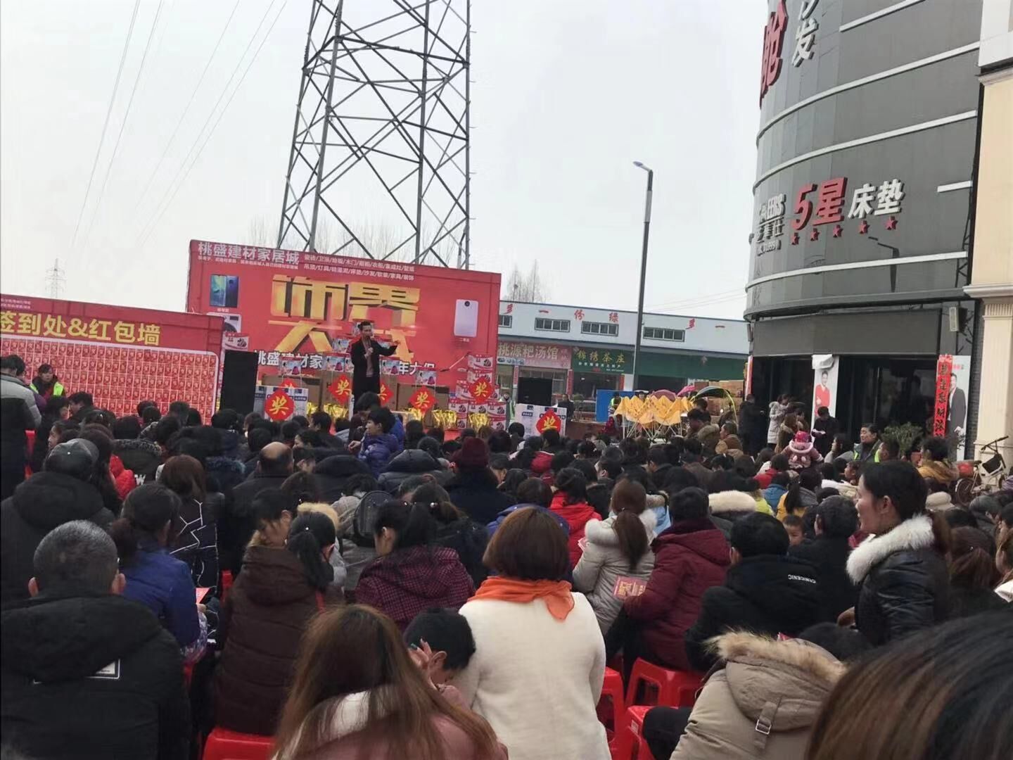 法瑞集成灶開門紅麻城站，飾界大戰(zhàn)！